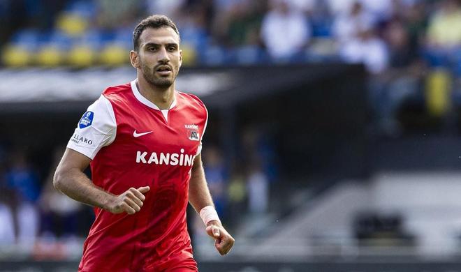 占据明显的 占据明显的