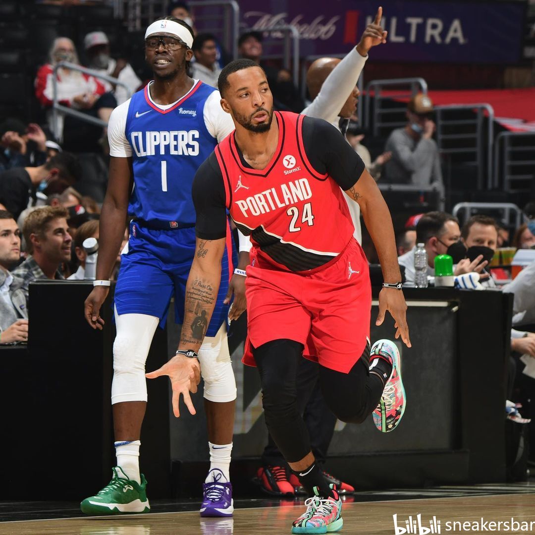 开场不久 开场不久