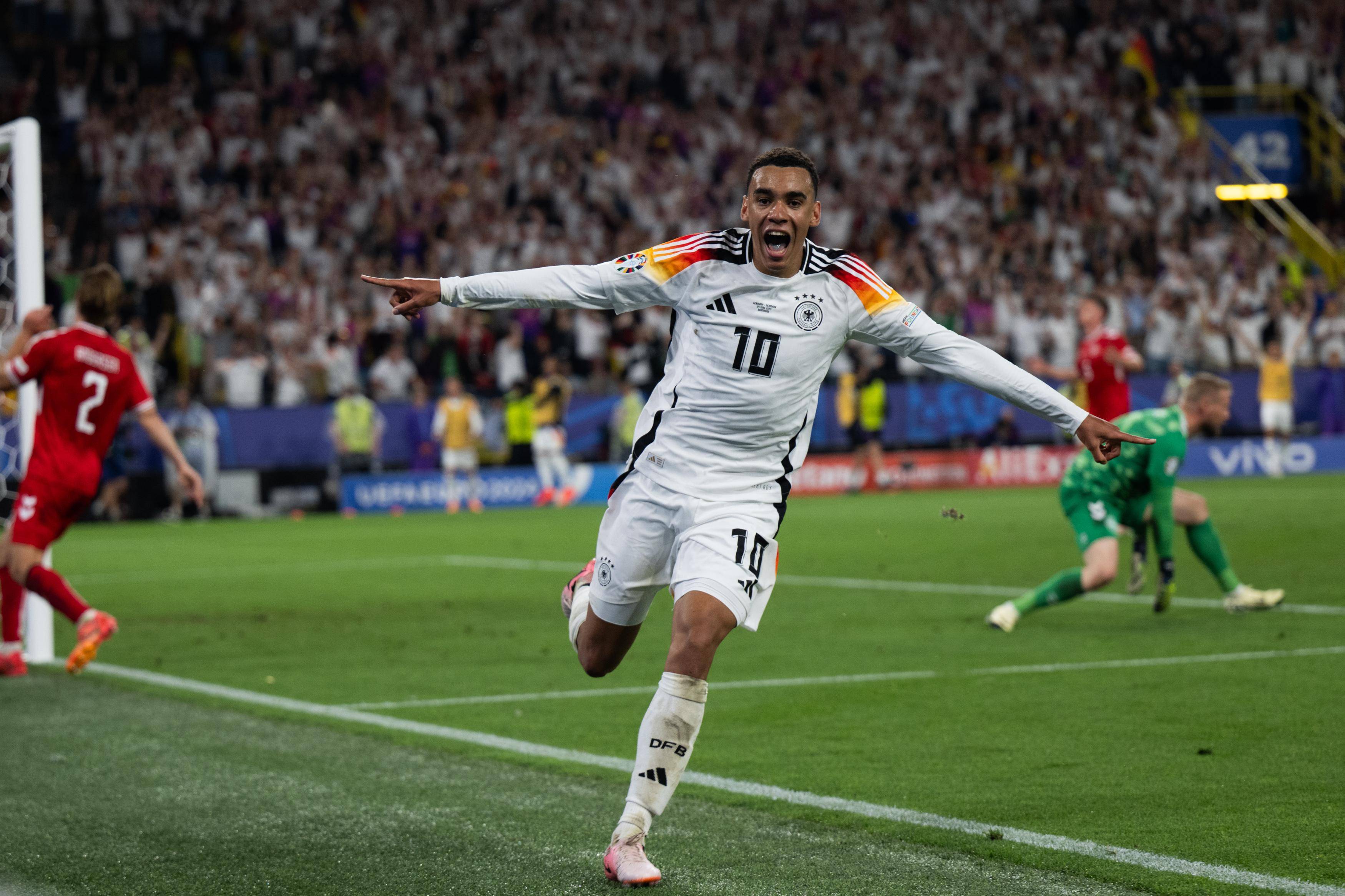 中场大将德 中场大将德