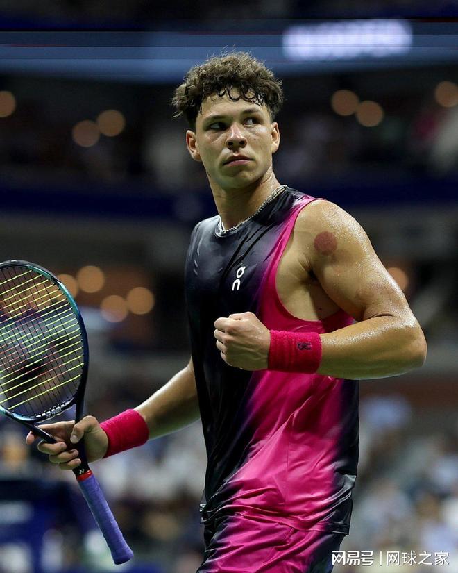 中国泳坛新 中国泳坛新